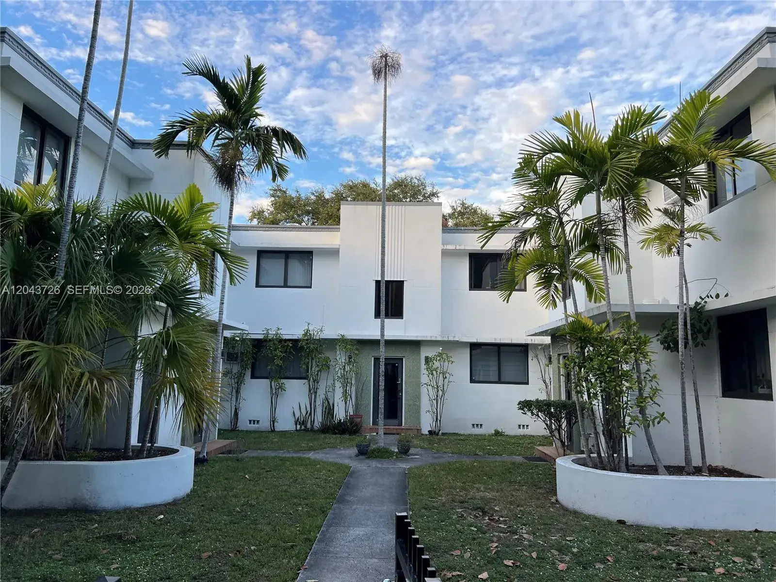 1 bedroom 1 bath Residential Lease for rent at 1895 SW 22nd # 5, Miami FL 33145