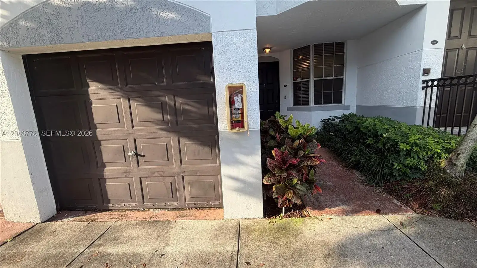 2 bedroom 1 bath Residential Lease for rent at 735 SW 148 AVE # 1711, Sunrise FL 33325