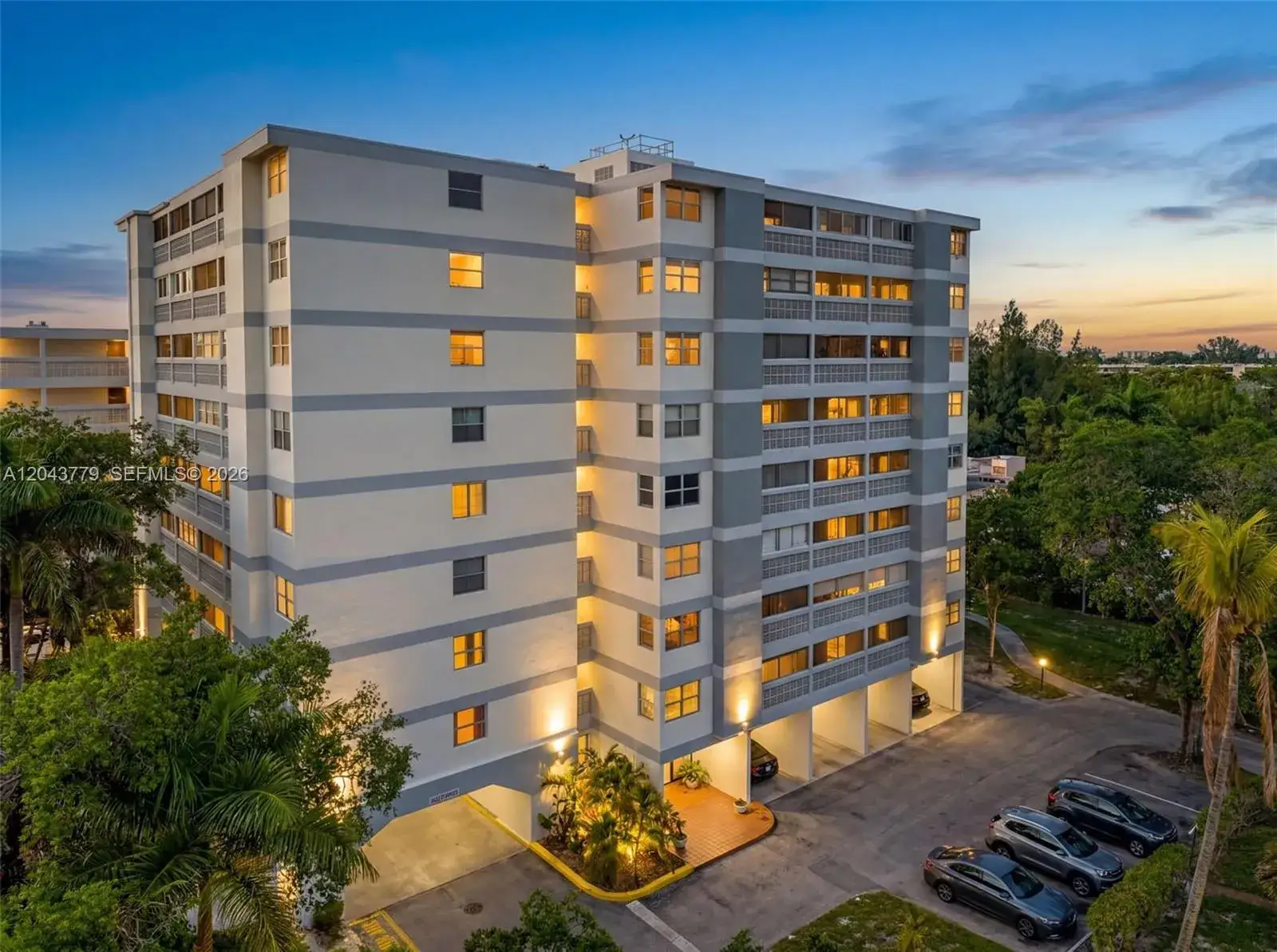 2 bedroom 2 bath Residential for sale at 3301 Spanish Moss Ter # 405, Lauderhill FL 33319