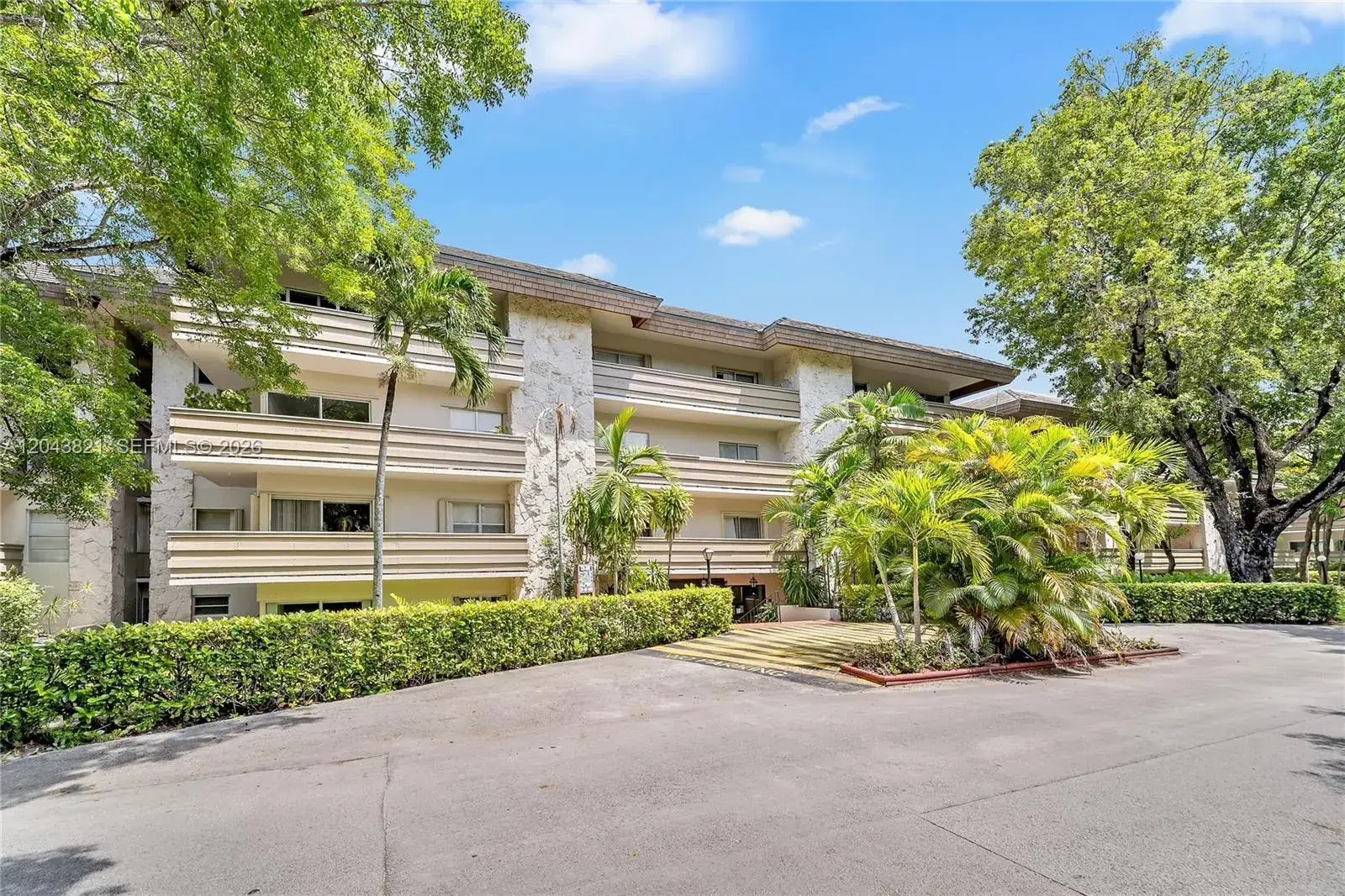 2 bedroom 2 bath Residential for sale at 1205 Mariposa Ave # 307, Coral Gables FL 33146