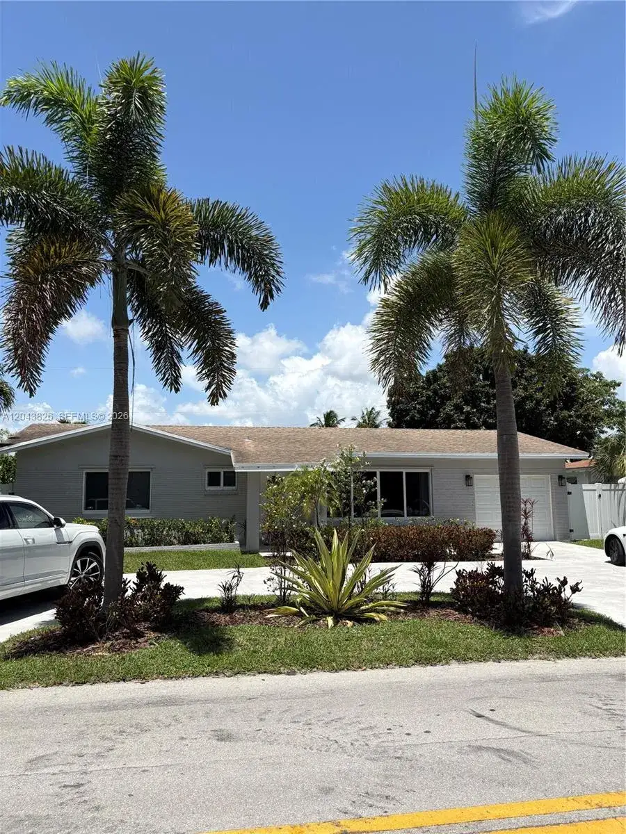 3 bedroom 2 bath Residential Lease for rent at 3397 NE 20th Ave, Oakland Park FL 33306