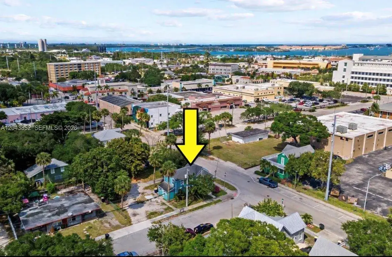 2 bedroom 1 bath Residential Lease for rent at 700 Boston Ave Apt C, Fort Pierce FL 34950