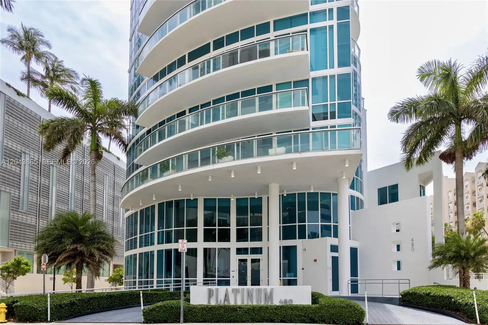 2 bedroom 2 bath Residential for sale at 480 NE 30th St # 1507, Miami FL 33137
