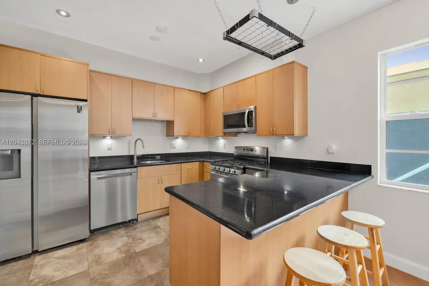 3 bedroom 2 bath Residential Lease for rent at 305 Jefferson Ave # 2, Miami Beach FL 33139
