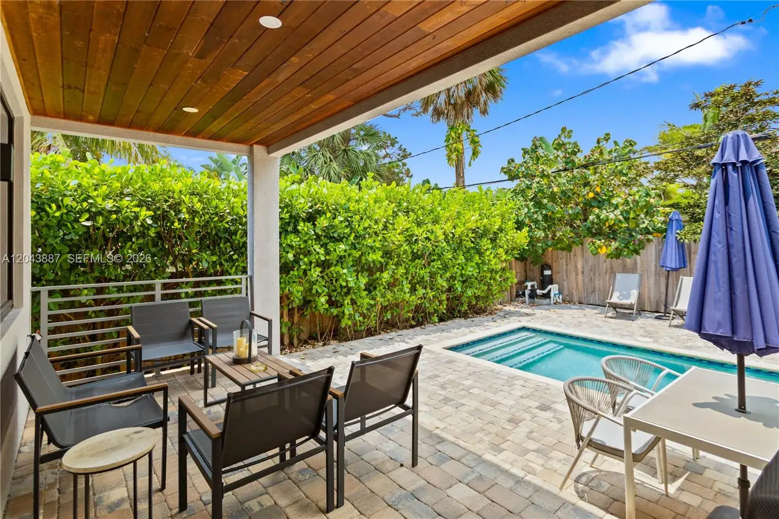 3 bedroom 3 bath Residential Lease for rent at 809 SW 10th Ter, Fort Lauderdale FL 33315
