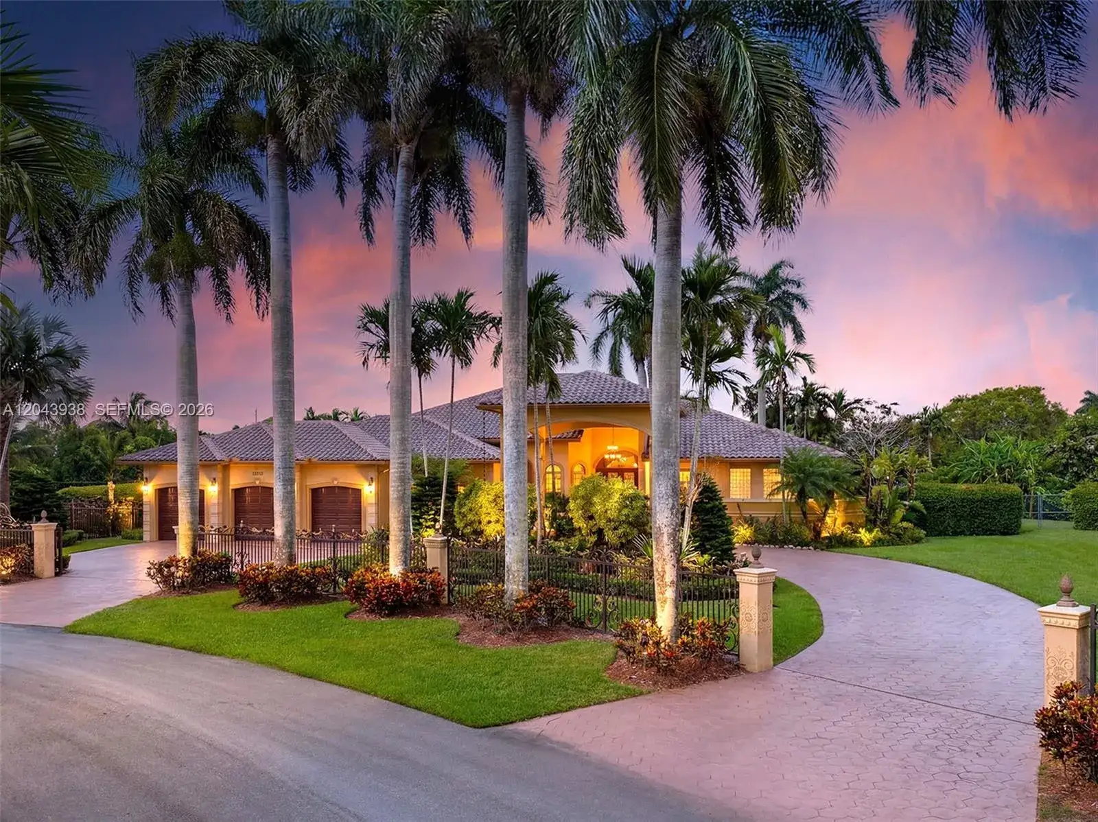 4 bedroom 5 bath Residential for sale at 29482 SW 193rd Ct, Homestead FL 33030