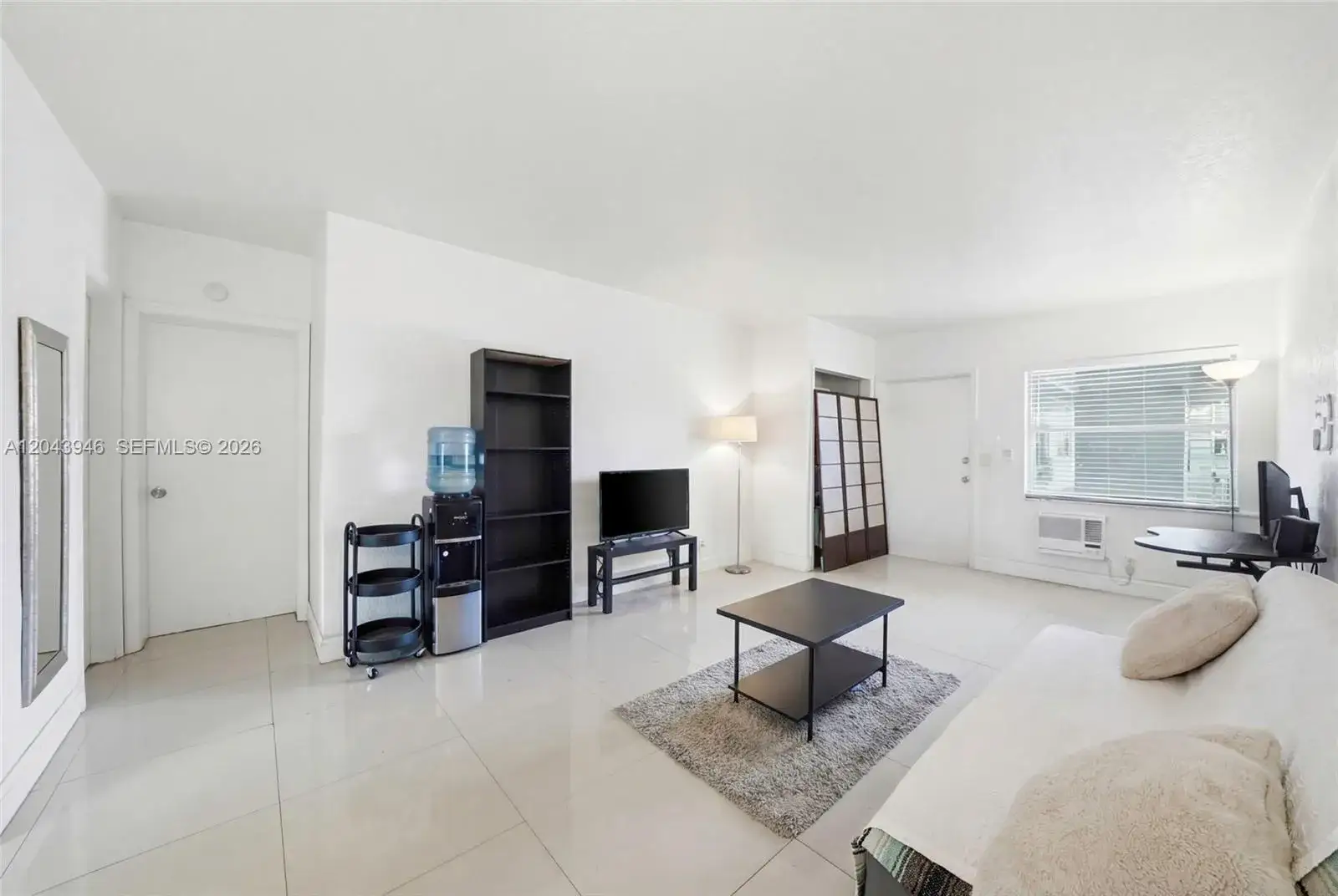 1 bedroom 1 bath Residential for sale at 1100 NE 9th Ave # 105, Fort Lauderdale FL 33304