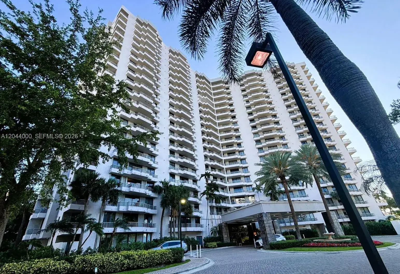 3300 NE 191st St # 211, Aventura FL 33180