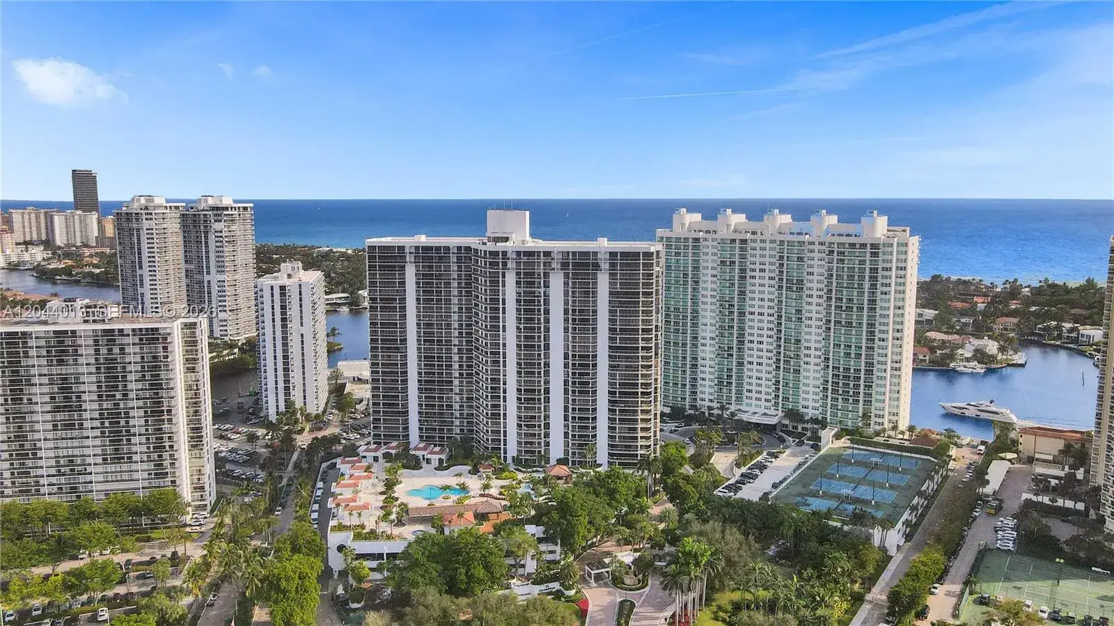 3 bedroom 2 bath Residential for sale at 20281 E Country Club Dr # 407, Aventura FL 33180
