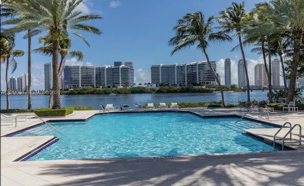 2 bedroom 1 bath Residential for sale at 3225 NE 184th St # 10106, Aventura FL 33160