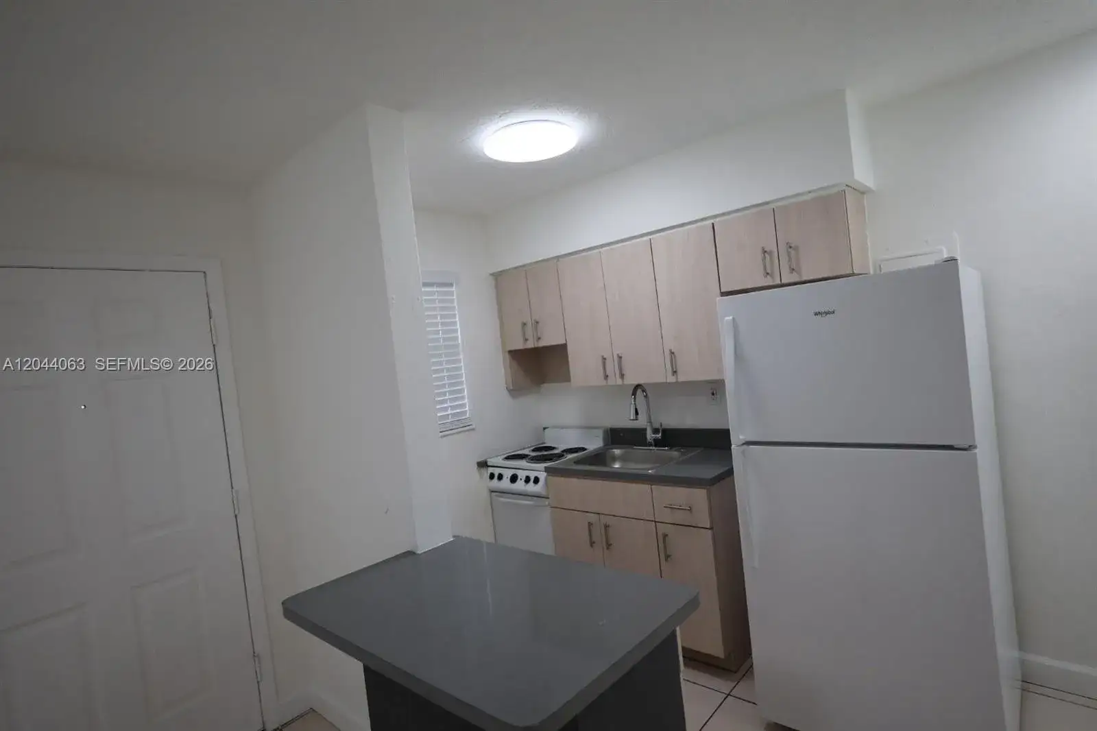 1 bedroom 1 bath Residential Lease for rent at 1235 W 66th St # 13, Hialeah FL 33012