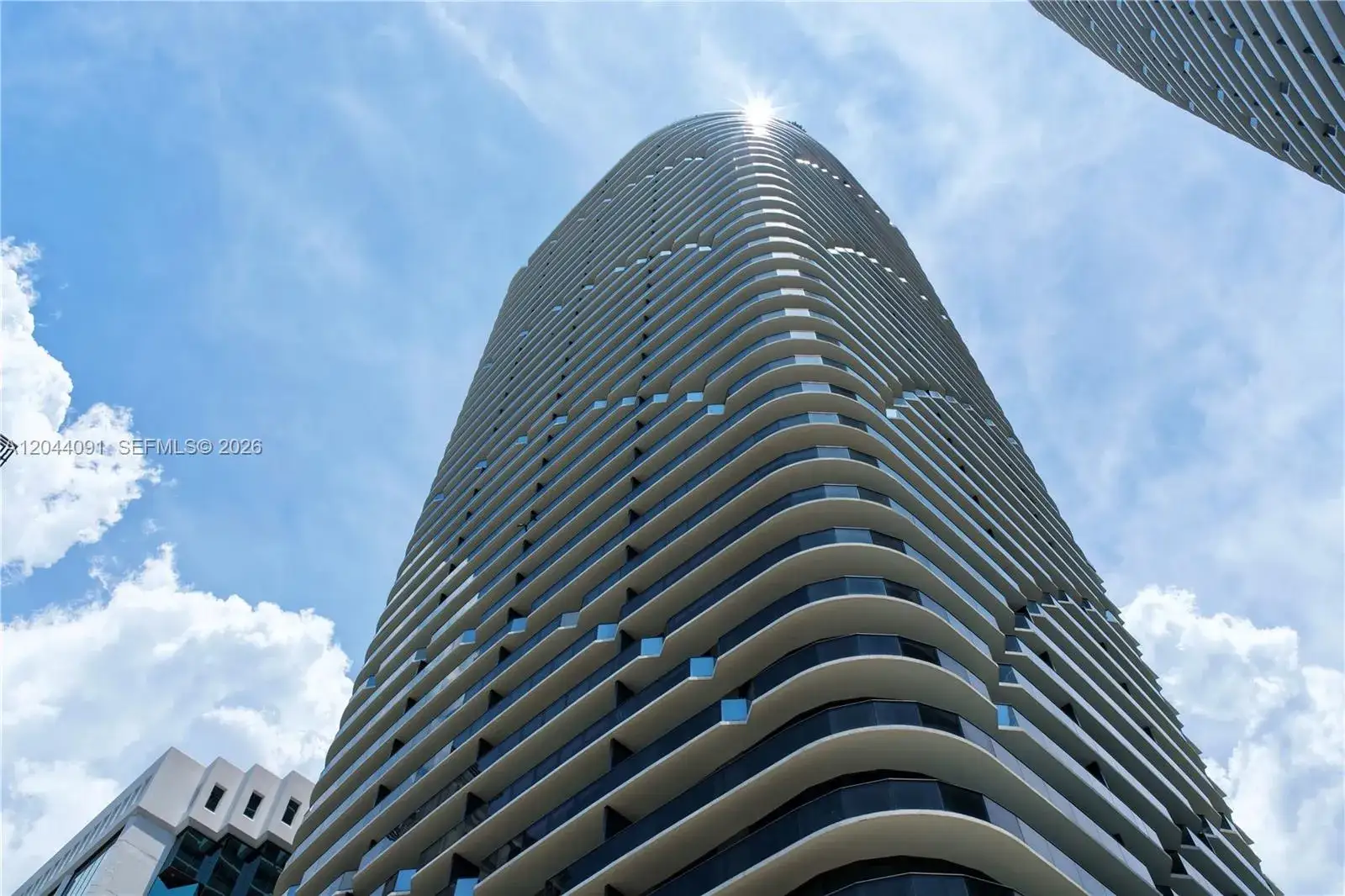 2 bedroom 2 bath Residential for sale at 55 SW 9th St # 2208, Miami FL 33130