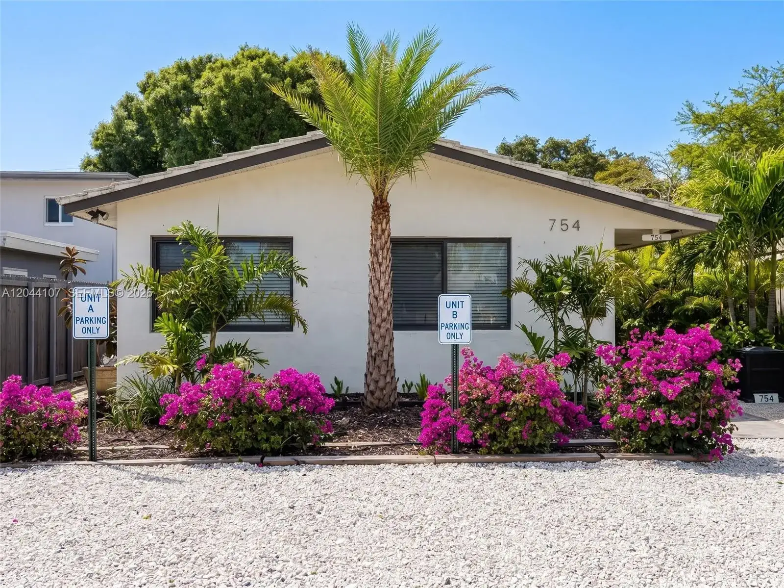 1 bedroom 1 bath Residential Lease for rent at 754 NE 40th St # C, Fort Lauderdale FL 33334