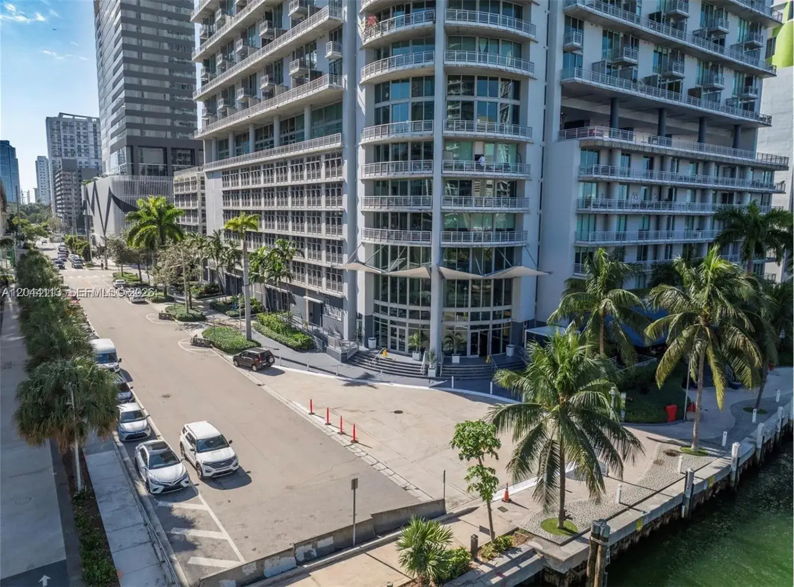 1 bedroom 1 bath Residential Lease for rent at 690 SW 1st Ct # 1516, Miami FL 33130