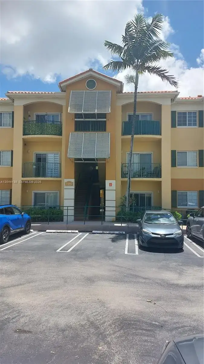2 bedroom 2 bath Residential Lease for rent at 7290 NW 114th Ave # 7, Doral FL 33178