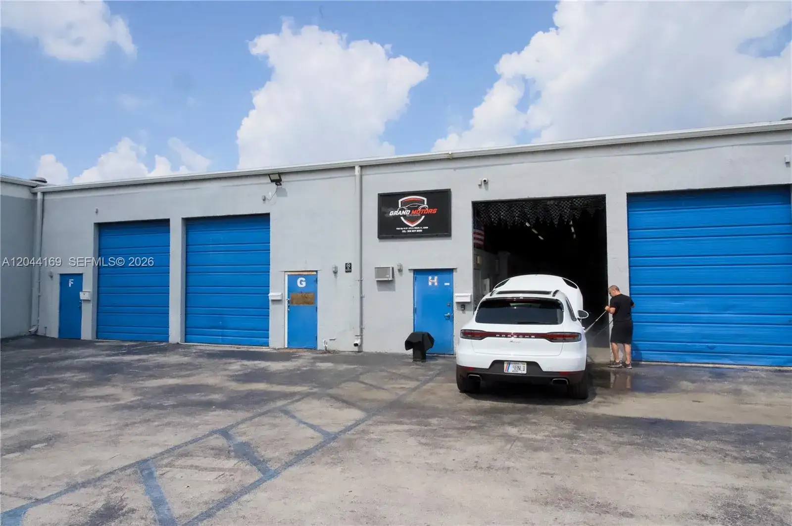 Commercial Sale for sale at 7215 NW 41st St # H, Miami FL 33166