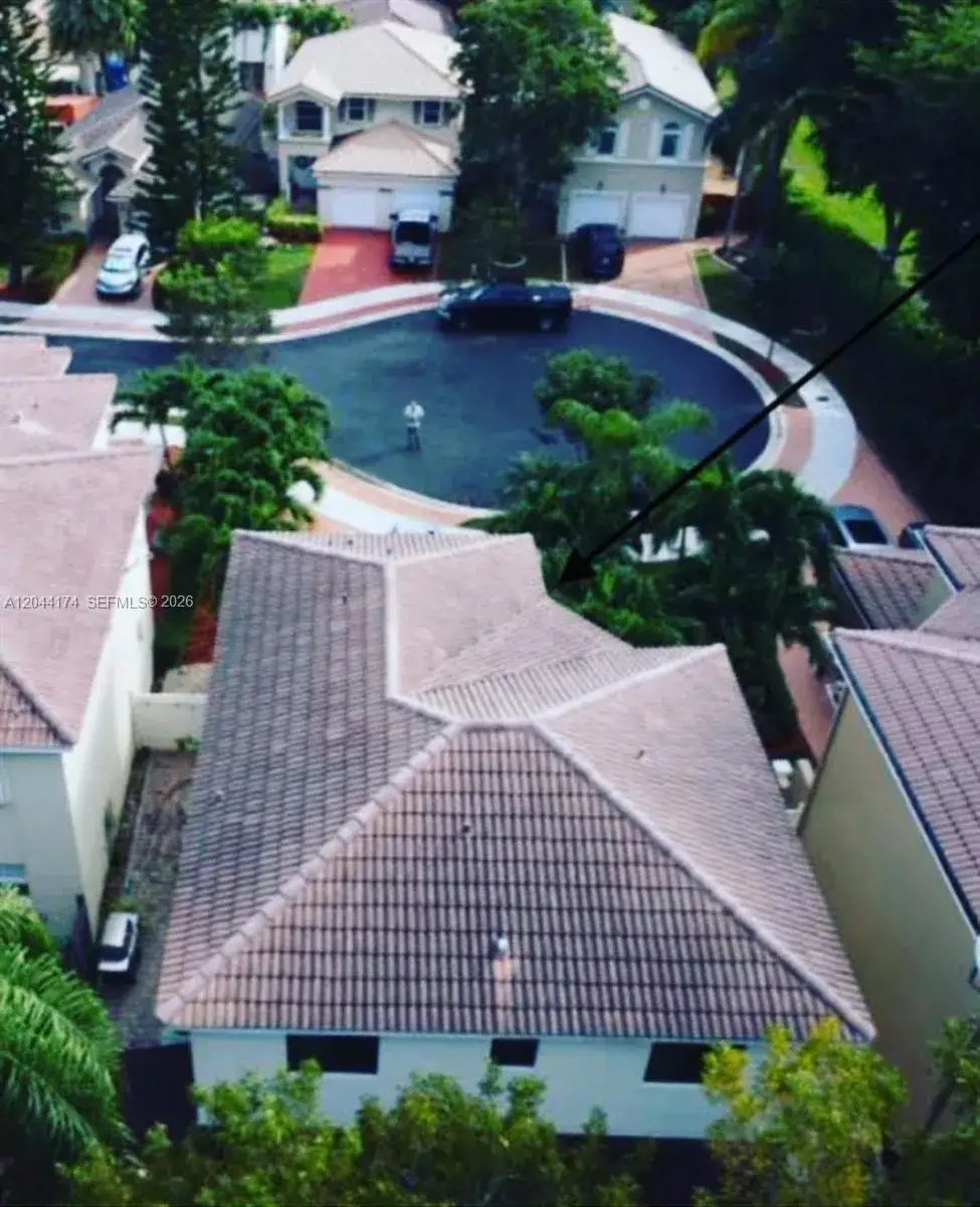 3 bedroom 2 bath Residential for sale at 4318 NW 113th Pl, Doral FL 33178