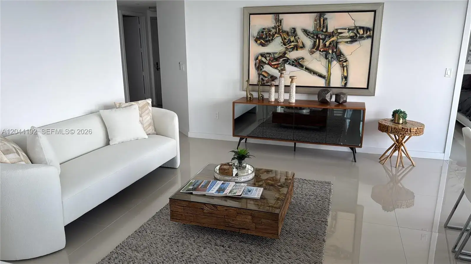 2 bedroom 2 bath Residential Lease for rent at 488 NE 18th St # 2701, Miami FL 33132