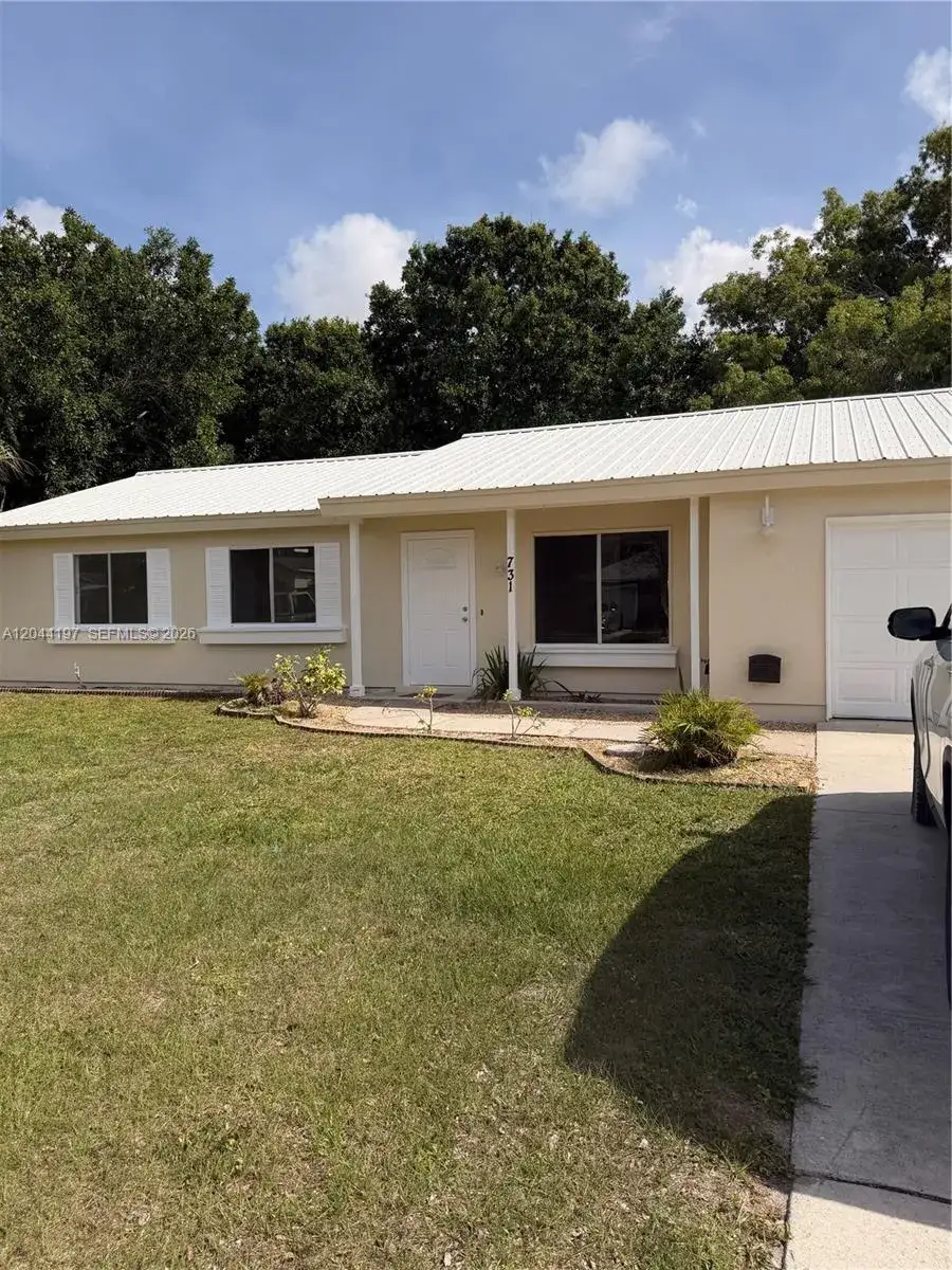 2 bath Residential Lease for rent at 731 SW 24th St SW # 1, Vero Beach FL 32962