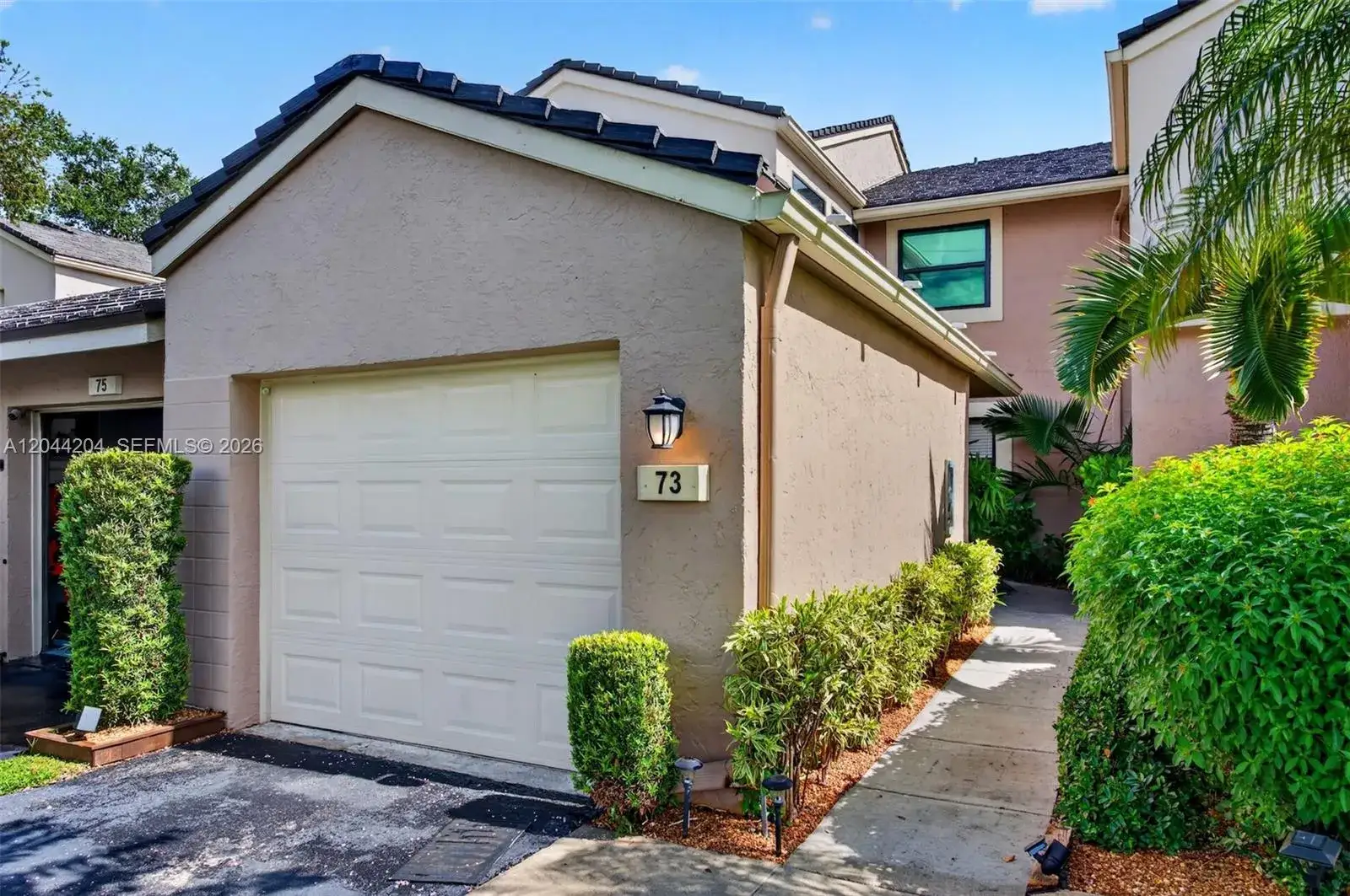 2 bedroom 2 bath Residential for sale at 73 NW 98th Ter, Plantation FL 33324