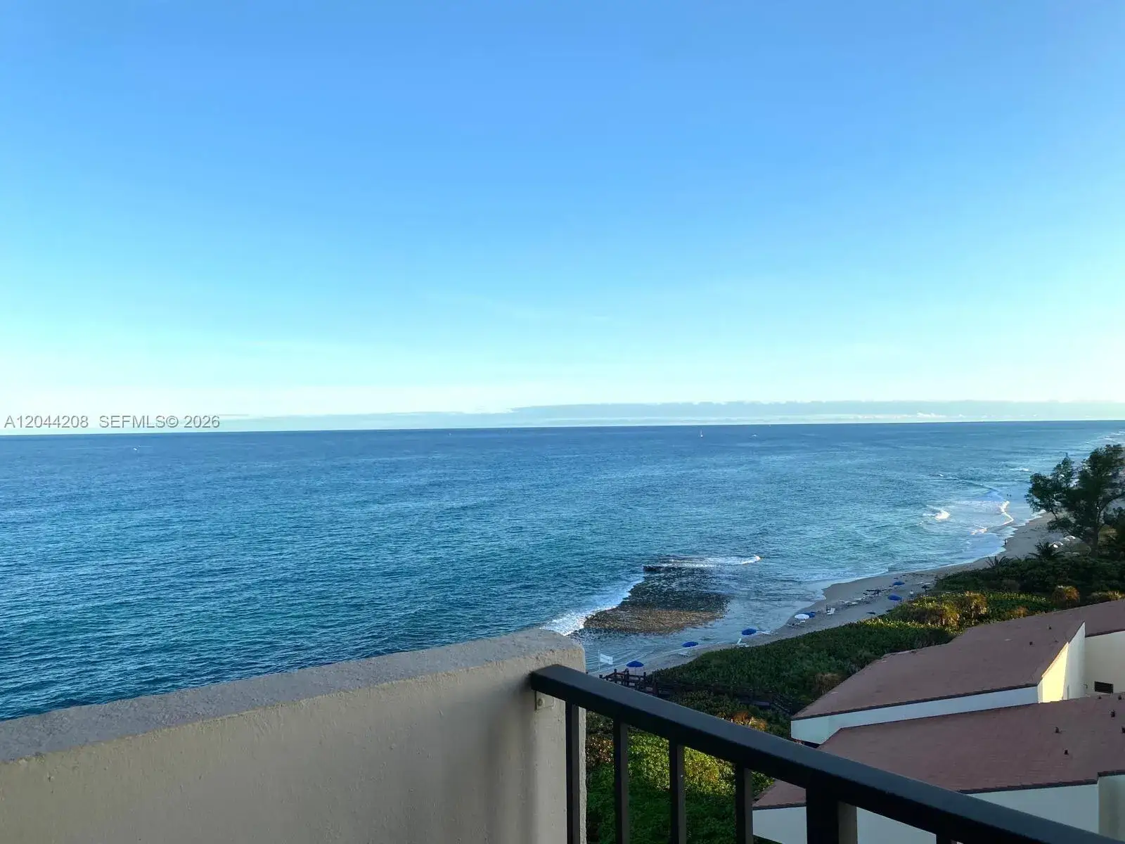 2 bedroom 2 bath Residential for sale at 4200 N Ocean Dr # 1103, Riviera Beach FL 33404