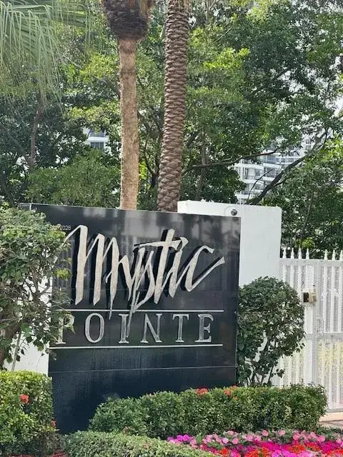 2 bedroom 2 bath Residential for sale at 19101 NE 36th Ct # 1005, Aventura FL 33180
