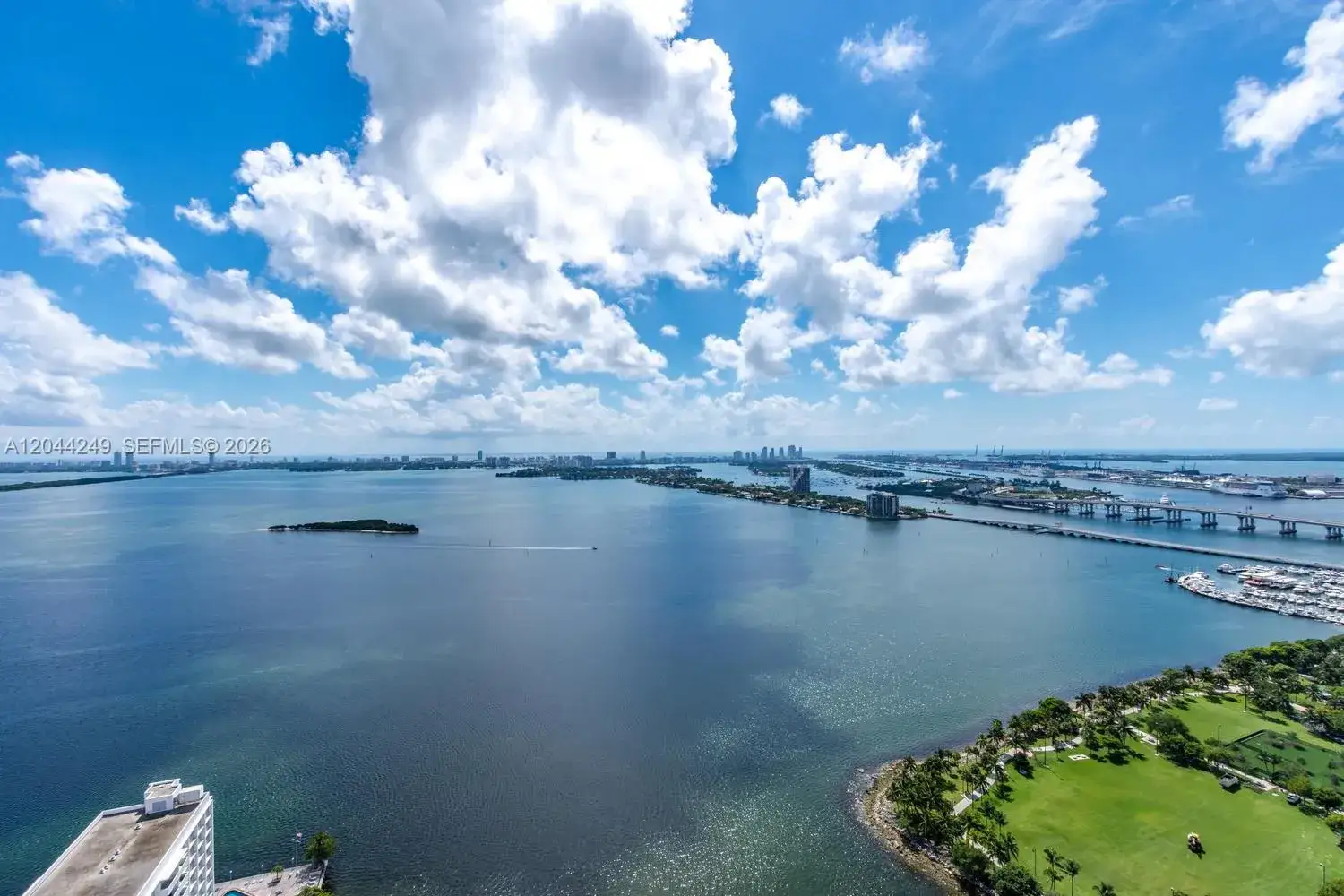 2 bedroom 2 bath Residential Lease for rent at 2020 N Bayshore Dr # 3904, Miami FL 33137