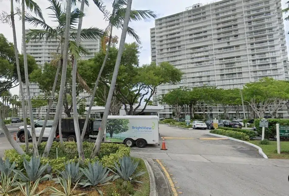 3 bedroom 3 bath Residential for sale at 3701 N Country Club Dr # 207, Aventura FL 33180