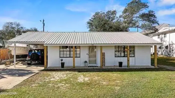 2 bedroom 1 bath Residential Lease for rent at 61 Oak Ave, Panama City FL 32456