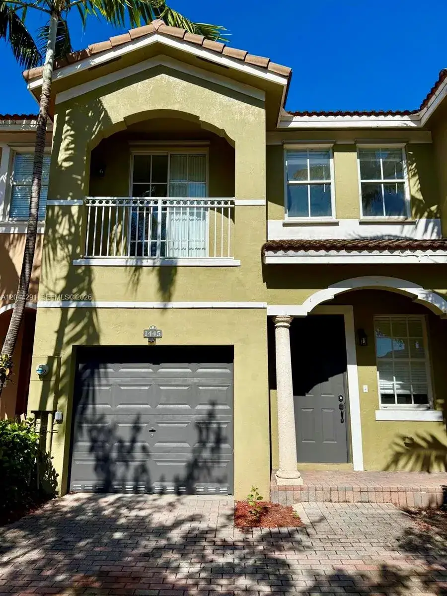 3 bedroom 2 bath Residential for sale at 1466 SE 26th Ave, Homestead FL 33035