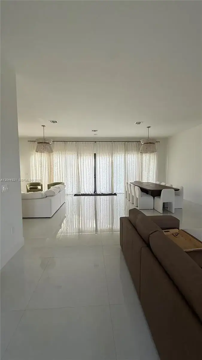 3 bedroom 2 bath Residential Lease for rent at 17274 SW 287th St, Homestead FL 33030