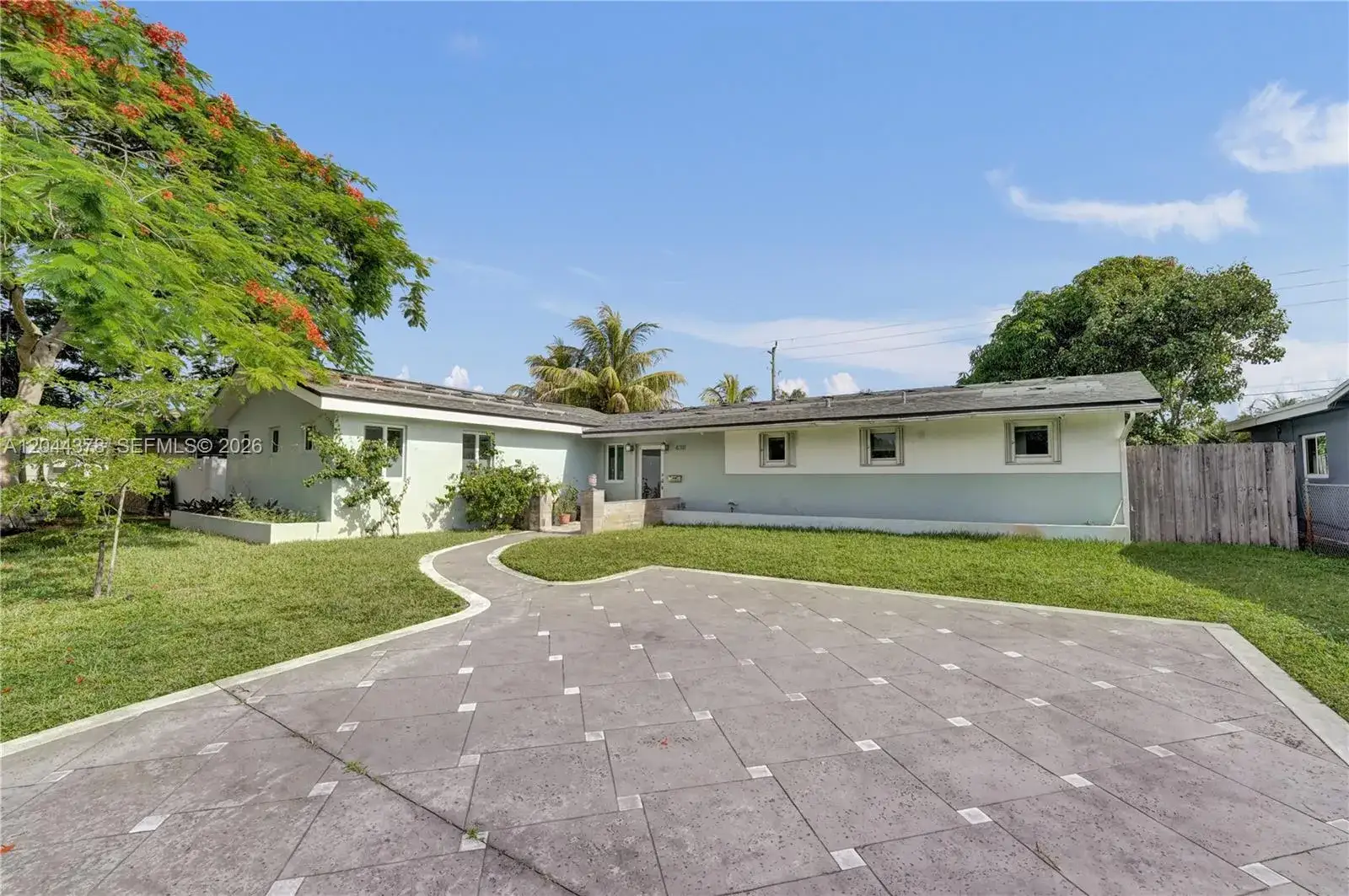 3 bedroom 3 bath Residential for sale at 4311 Hayes St, Hollywood FL 33021