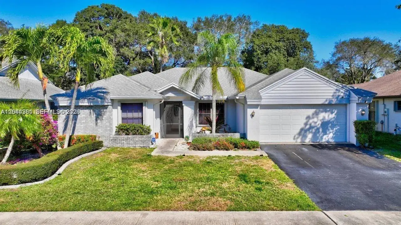 3 bedroom 2 bath Residential Lease for rent at 18352 S 181st Cir S, Boca Raton FL 33498