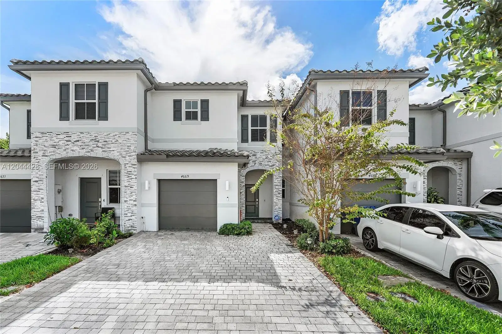3 bedroom 2 bath Residential for sale at 4669 NW 118th Ave, Coral Springs FL 33076