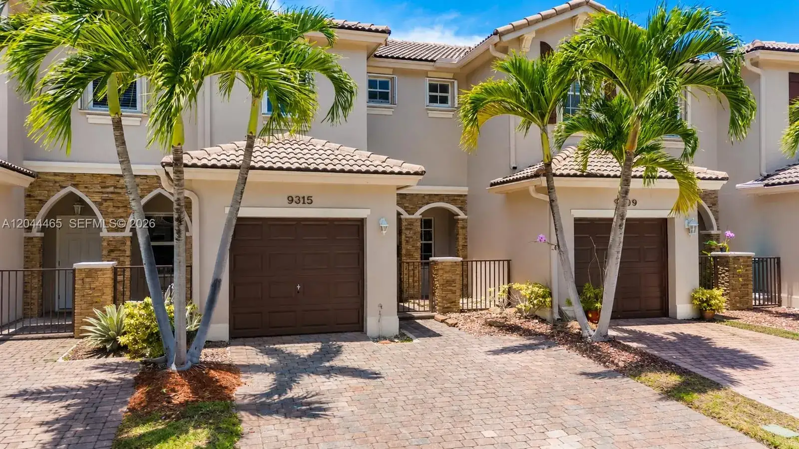 2 bedroom 2 bath Residential for sale at 9315 SW 221st St, Cutler Bay FL 33190