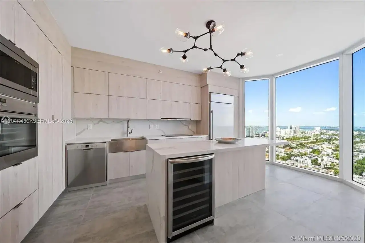 2 bedroom 2 bath Residential for sale at 300 S Pointe Dr # 3604, Miami Beach FL 33139