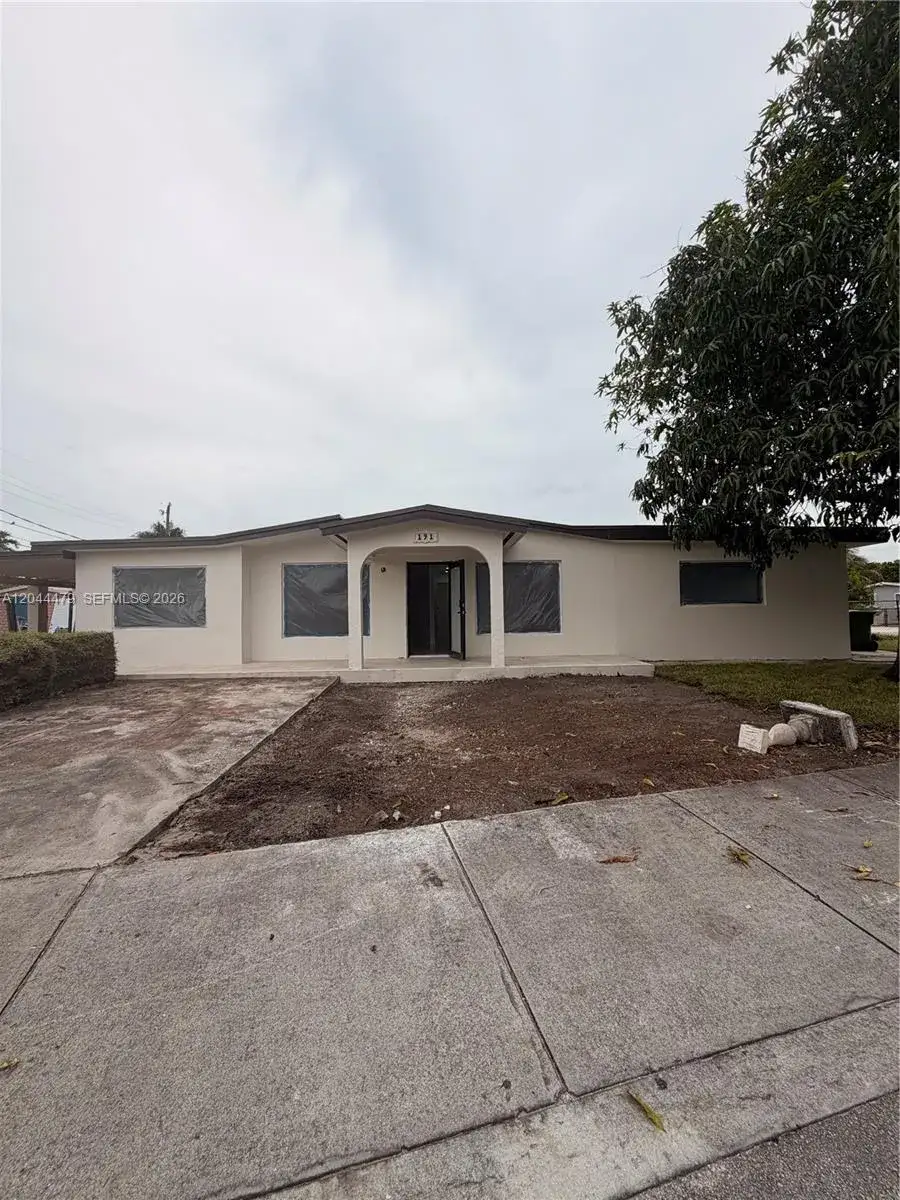 6 bedroom 3 bath Residential for sale at 191 SE 6th Ave, Hialeah FL 33010