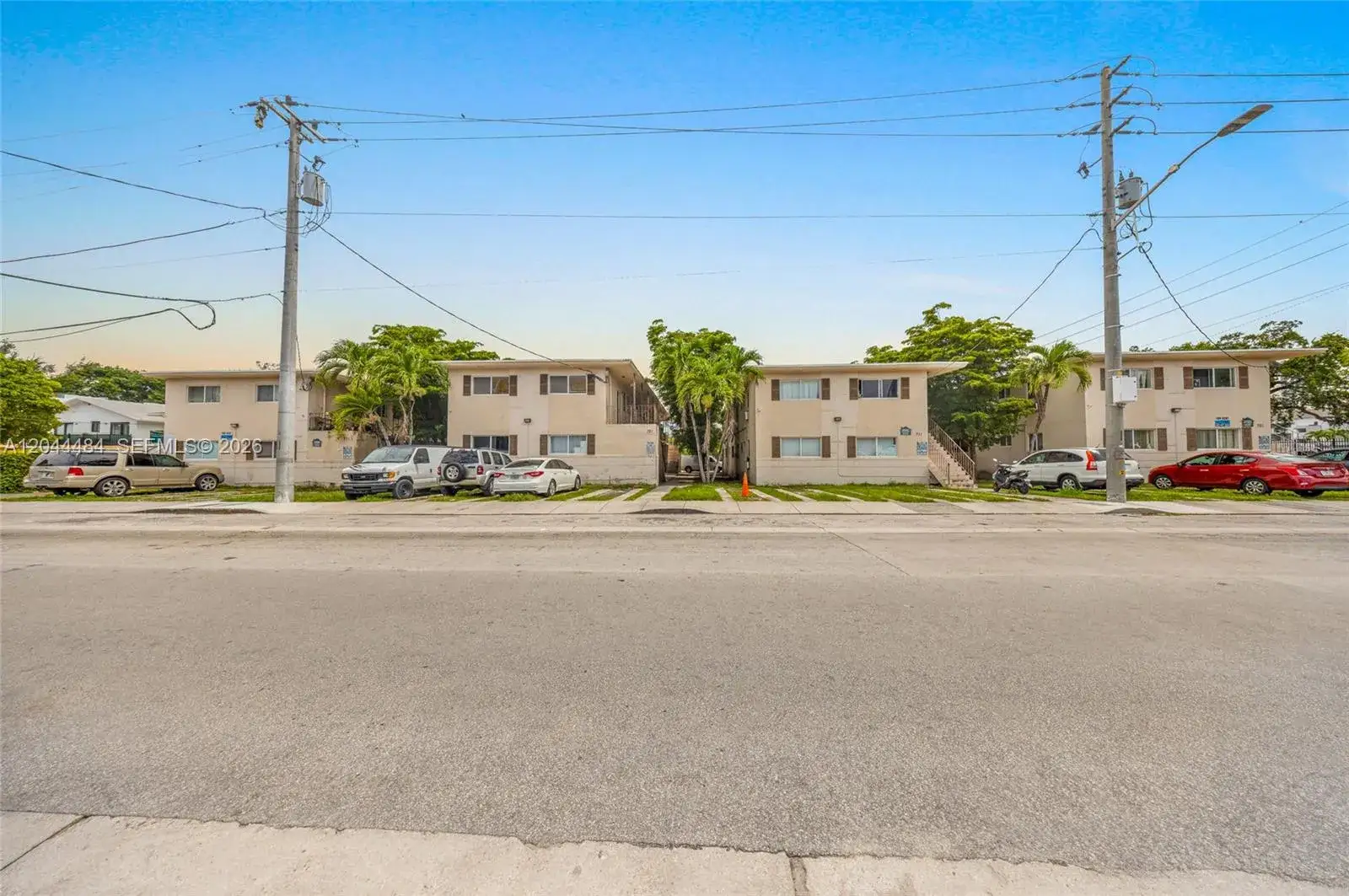 Commercial Sale for sale at 731 SW 5th St, Miami FL 33130