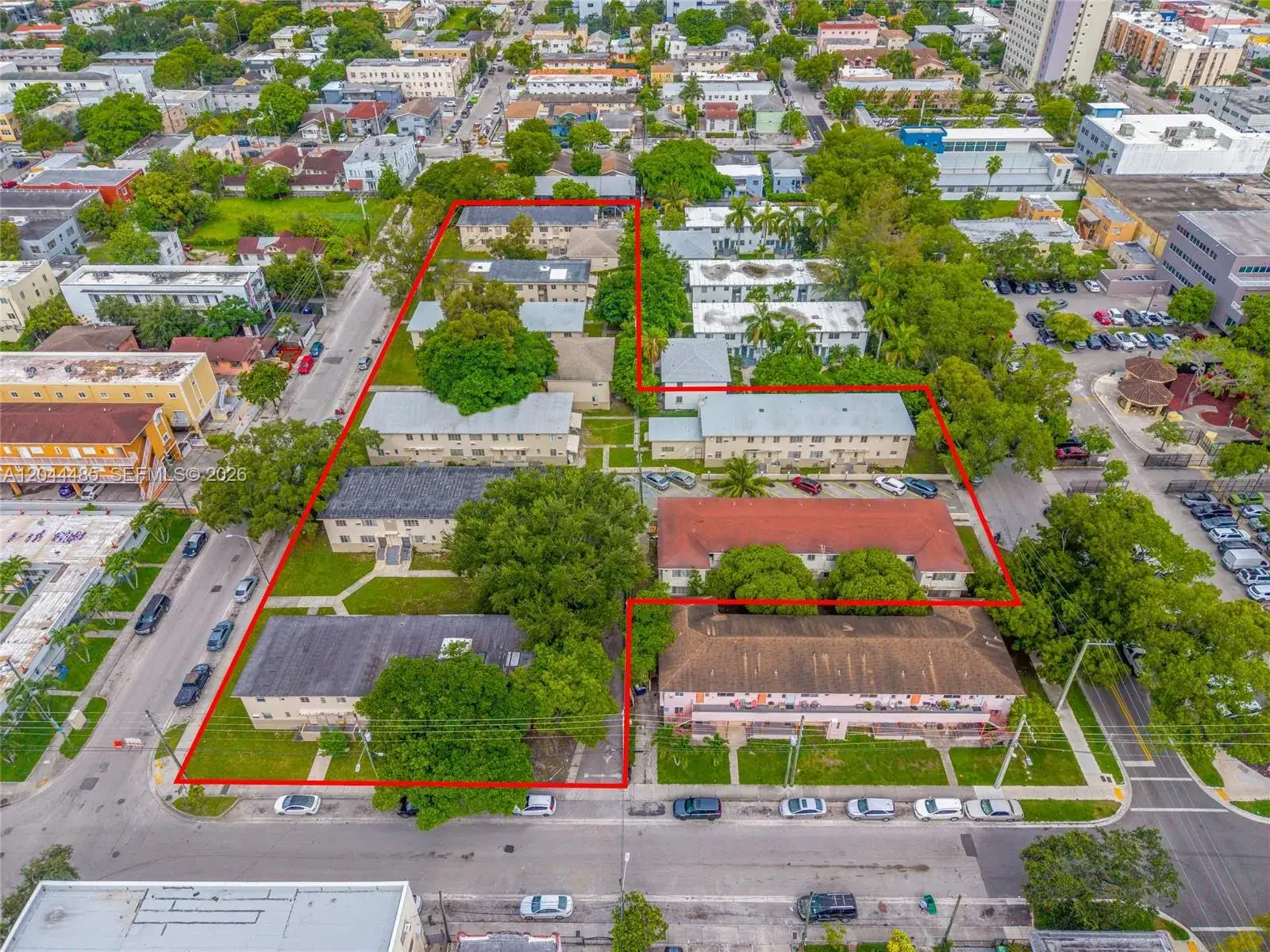 Commercial Sale for sale at 931 SW 3rd St, Miami FL 33130