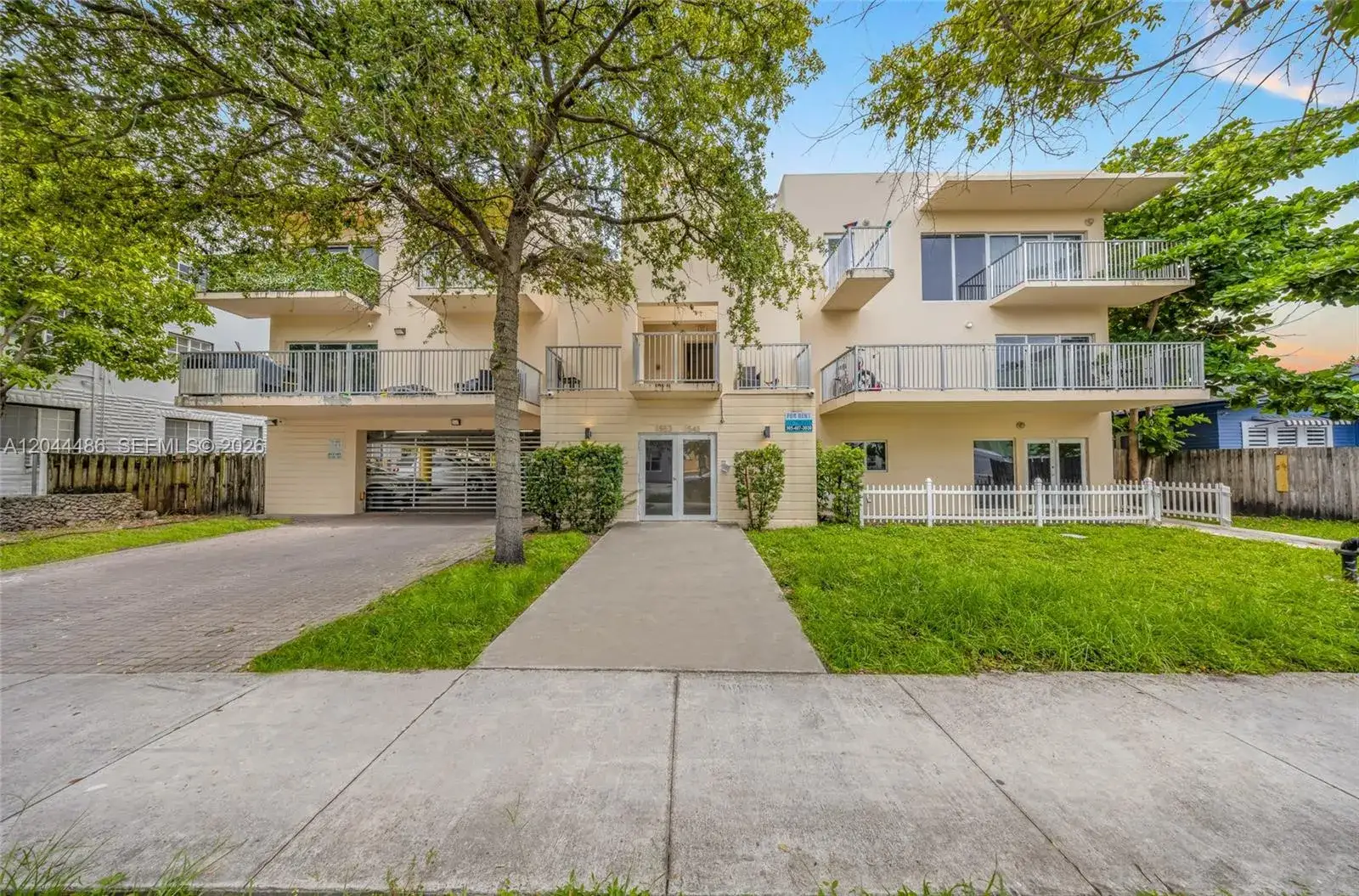 Commercial Sale for sale at 1553 SW 2nd St, Miami FL 33135