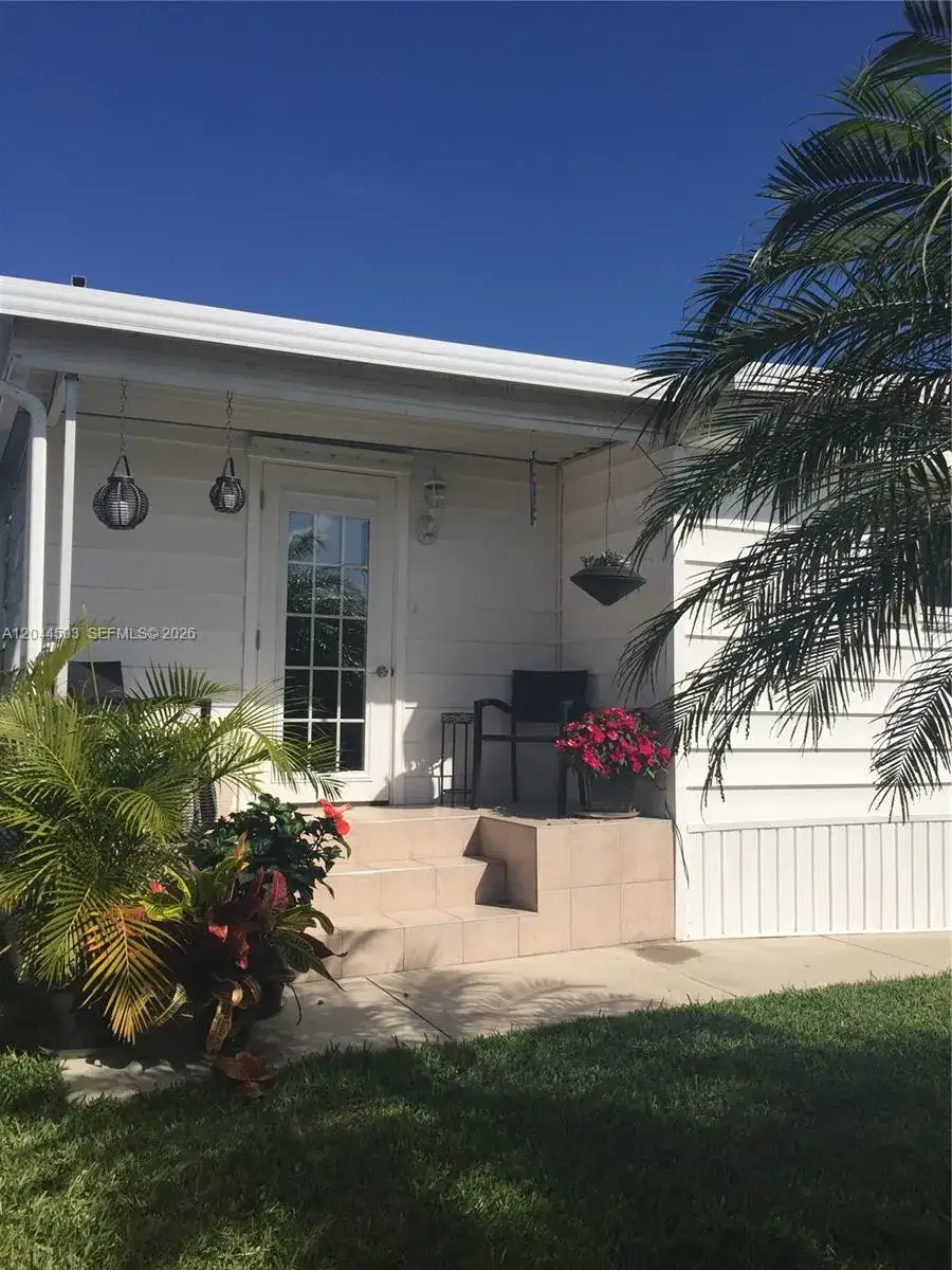 3 bedroom 2 bath Residential Lease for rent at 5125 SW 26th Ct, Hollywood FL 33023
