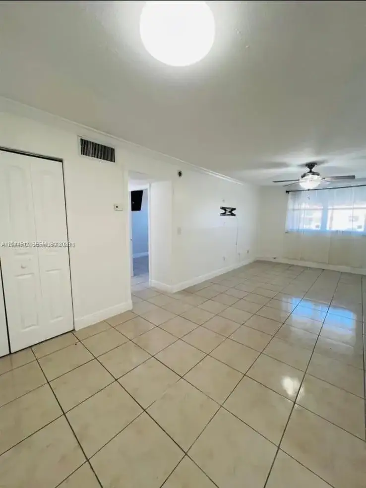 1 bedroom 1 bath Residential for sale at 606 W 81st St # 224, Hialeah FL 33014