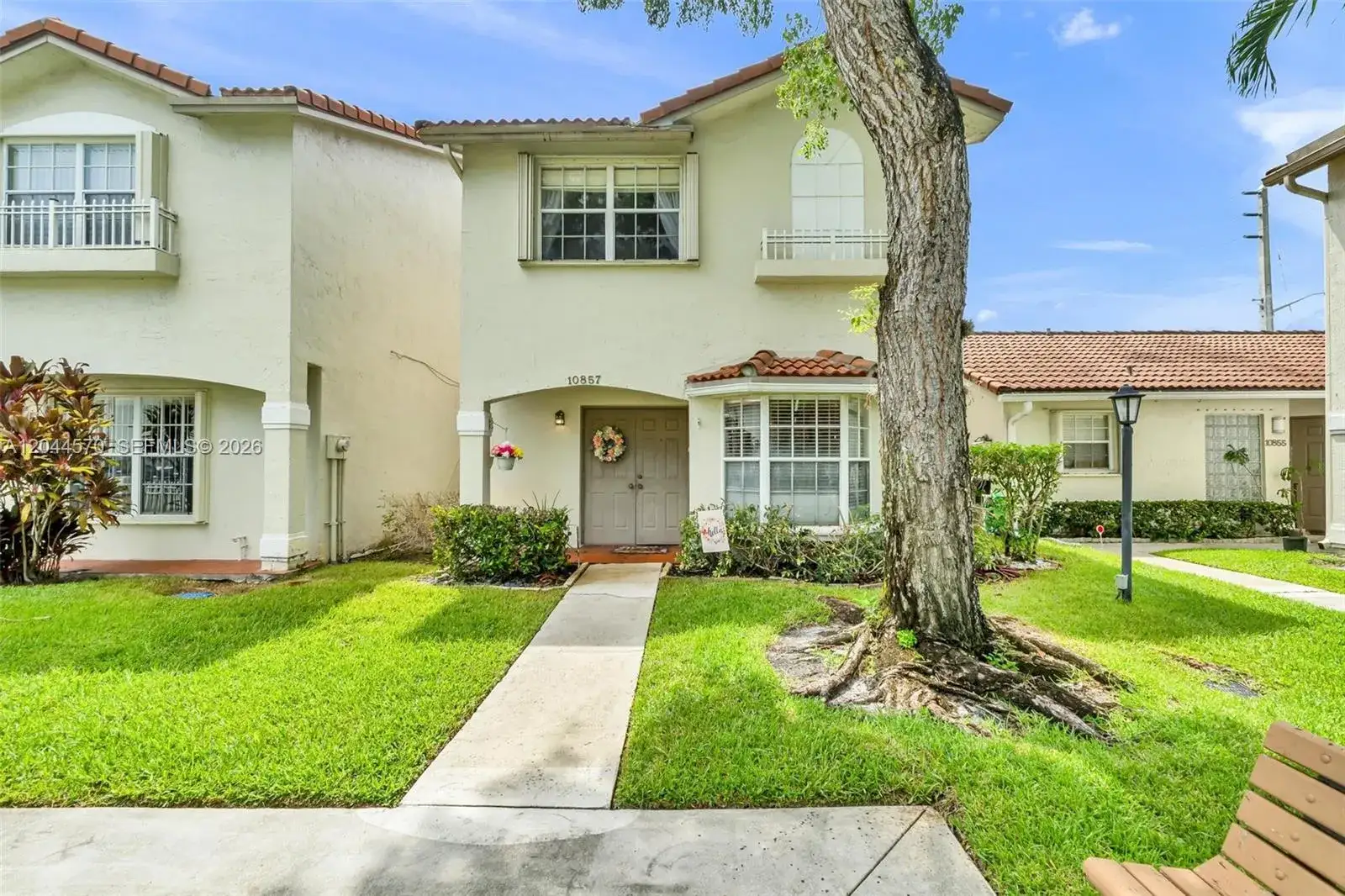 2 bedroom 2 bath Residential for sale at 10857 NW 8th St, Pembroke Pines FL 33026