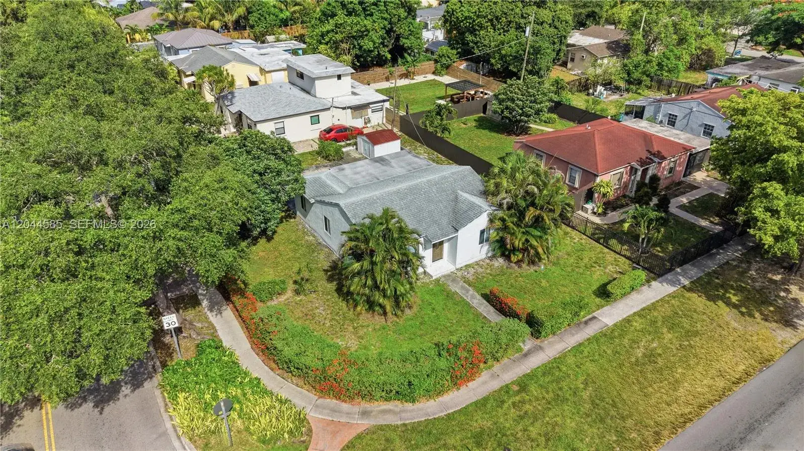 12475 NW 10th Ave, North Miami FL 33168