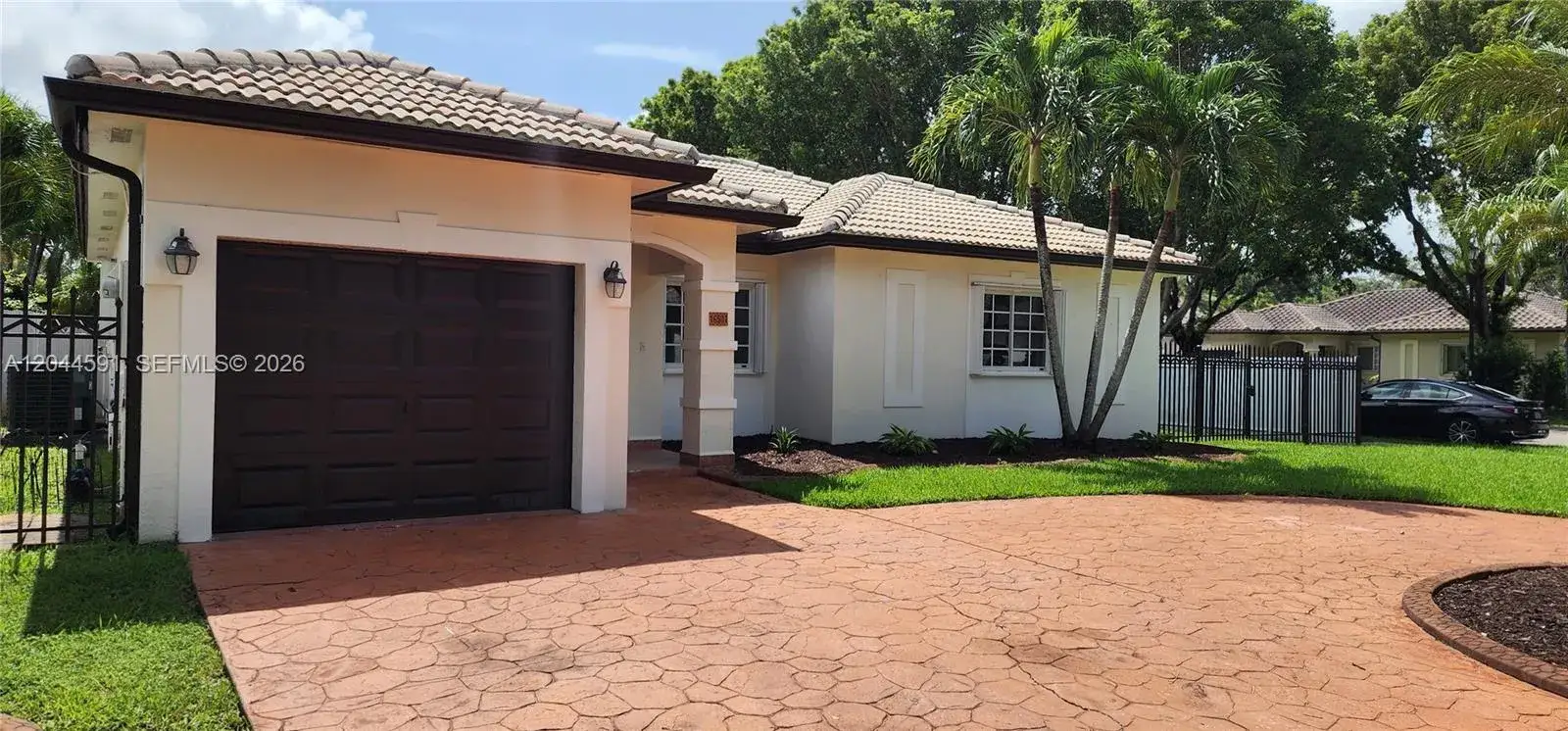 3 bedroom 2 bath Residential Lease for rent at 16507 NW 91st Ave, Miami Lakes FL 33018