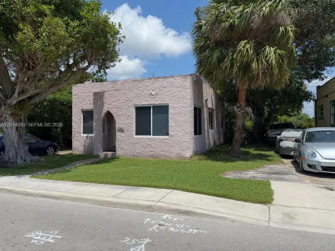 3 bedroom 1 bath Residential Lease for rent at 1154 W 25th St # 0, Riviera Beach FL 33404