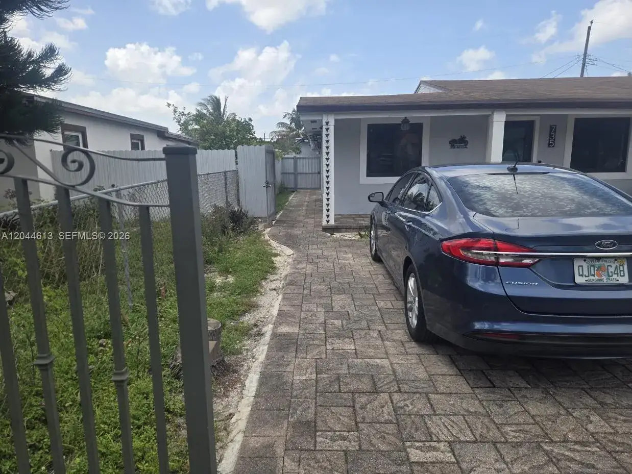 1 bedroom 1 bath Residential Lease for rent at 735 SULTAN AVE # 1, Opa-Locka FL 33054