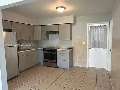 2 bedroom 1 bath Residential Lease for rent at 2407 Mckinley St # 2, Hollywood FL 33020