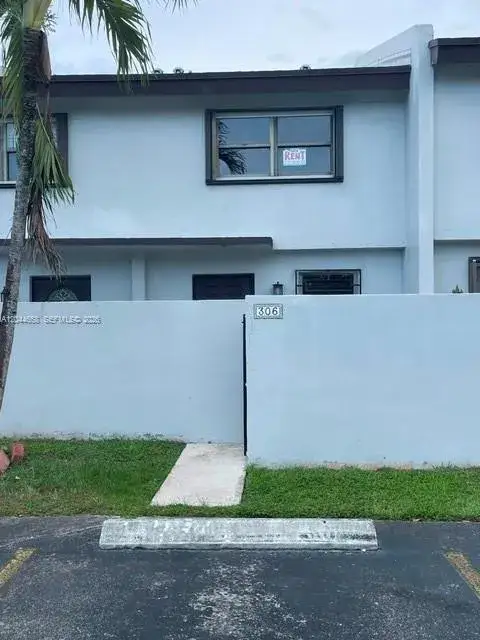 2 bedroom 2 bath Residential Lease for rent at 8020 SW 152nd Ave # 306, Miami FL 33193