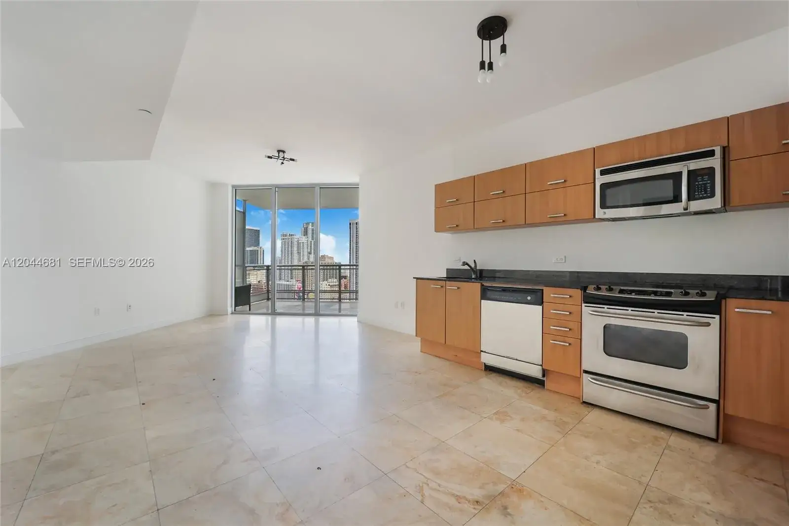 1 bedroom 1 bath Residential Lease for rent at 350 S Miami Ave # 2411, Miami FL 33130